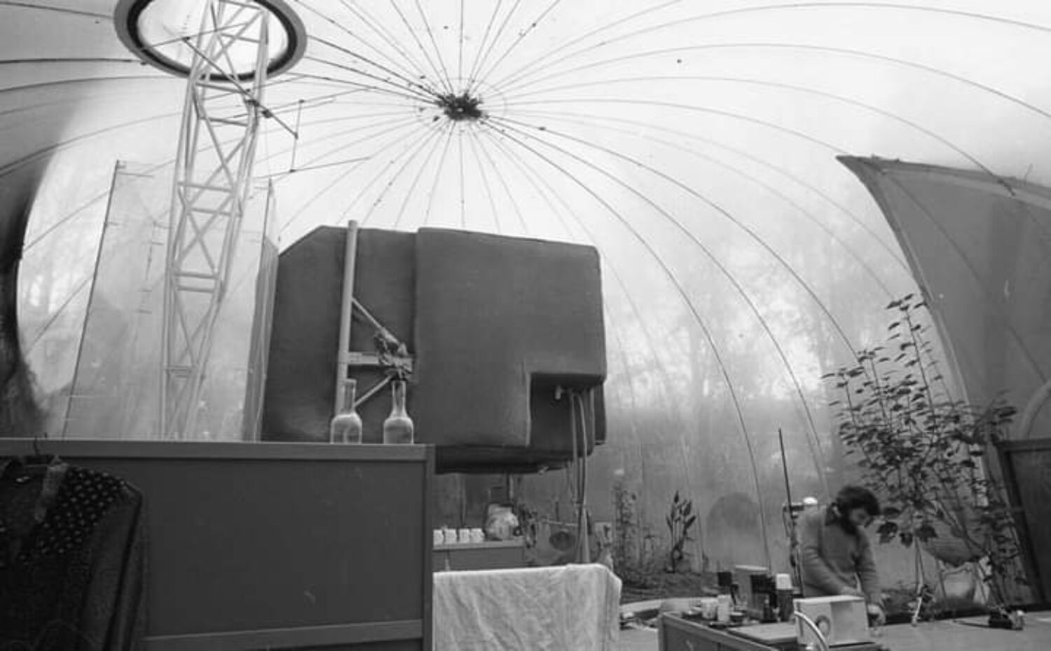 41 A balloon home A J Lode Janssens own house 1970